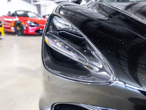 Used 2018 McLaren 720S Performance RWD image 20