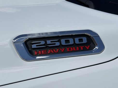 Used 2022 RAM 2500 Tradesman w/ Chrome Appearance Group AWD/4WD image 10
