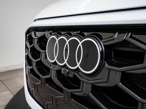 New 2026 Audi Q3 quattro 2.0T image 3