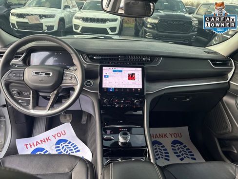 Certified 2023 Jeep Grand Cherokee Limited w/ Black Appearance Package image 15