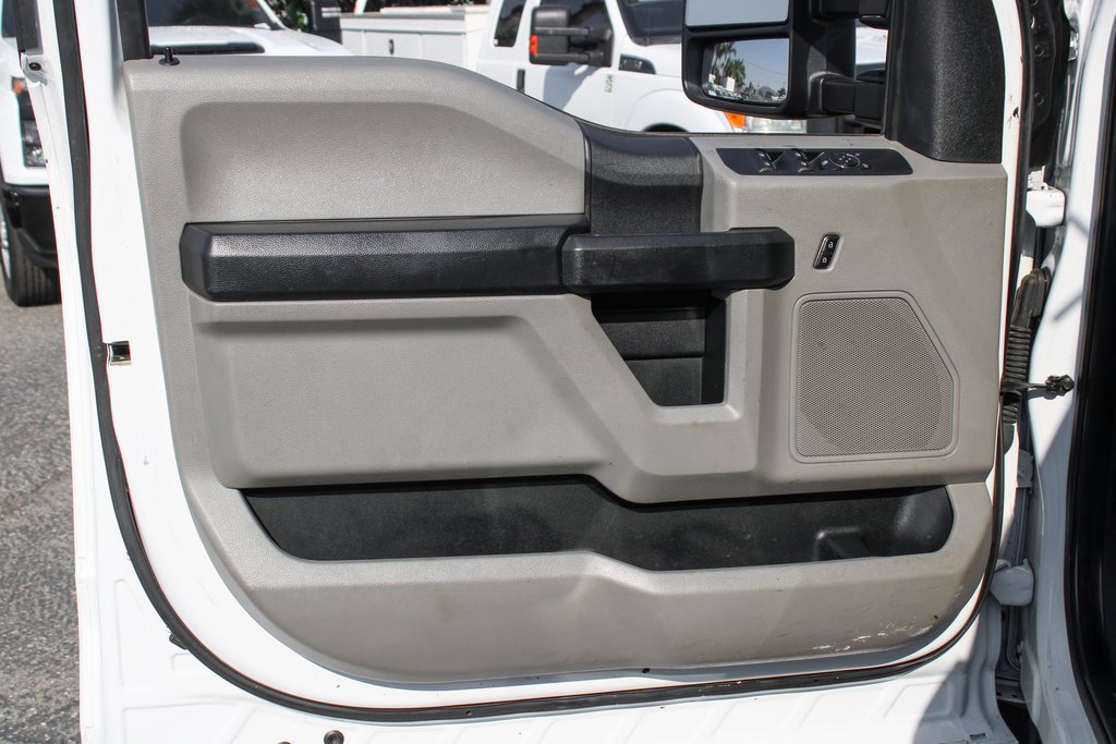 Used 2019 Ford F550 2WD Crew Cab Super Duty image 15
