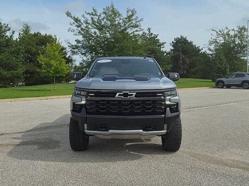 Used 2024 Chevrolet Silverado 1500 ZR2 w/ Technology Package AWD/4WD image 2