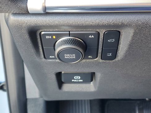 Certified 2025 Ford Expedition Platinum w/ Platinum Ultimate Package image 32