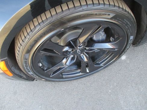 Certified 2022 Chevrolet Camaro LT w/ RS Package image 11