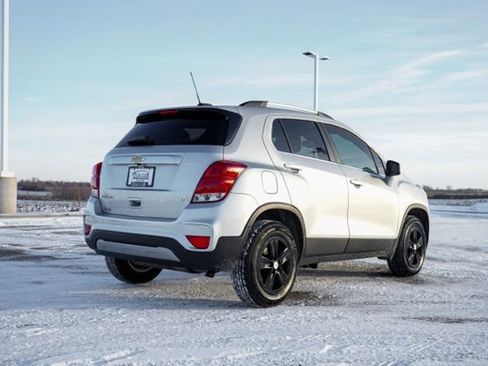 Used 2020 Chevrolet Trax LT w/ LT Convenience Package image 7