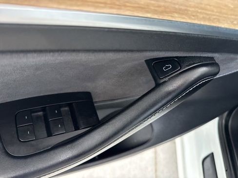 Used 2021 Tesla Model 3 Standard Range Plus RWD image 5