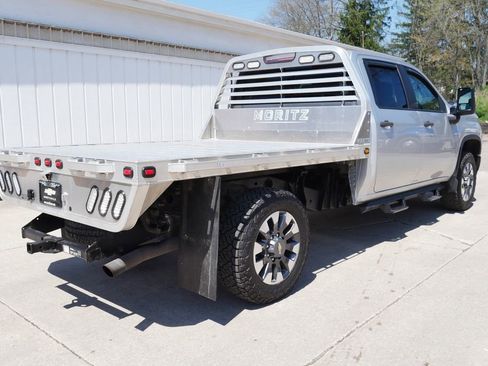 Used 2021 Chevrolet Silverado 2500 Custom w/ Custom Convenience Package AWD/4WD image 7