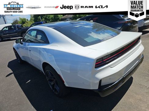 Used 2024 Dodge Charger Daytona R/T w/ Plus Group AWD/4WD image 5