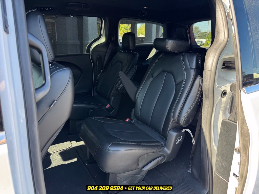 Used 2025 Chrysler Pacifica Select FWD image 20