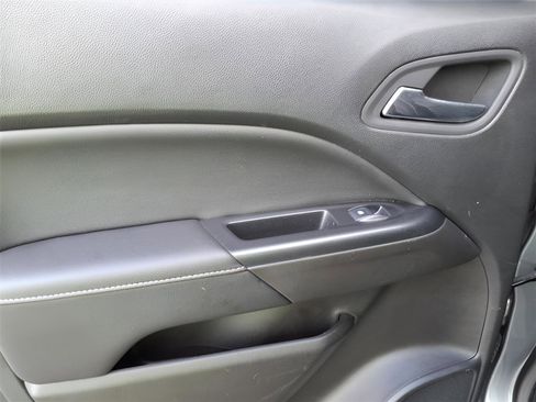 Used 2020 GMC Canyon Denali image 12