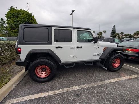 Used 2019 Jeep Wrangler Unlimited Sport S image 13