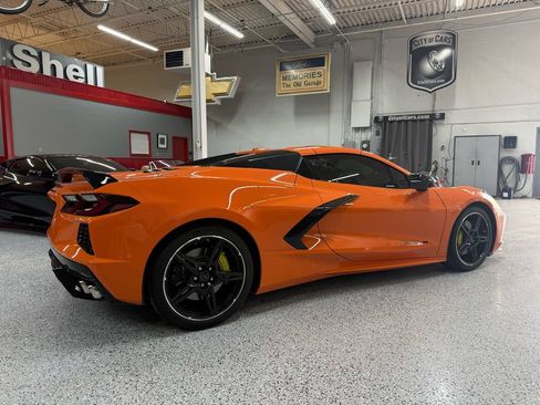 Used 2022 Chevrolet Corvette Stingray Preferred Conv w/ Z51 Performance Package RWD image 7