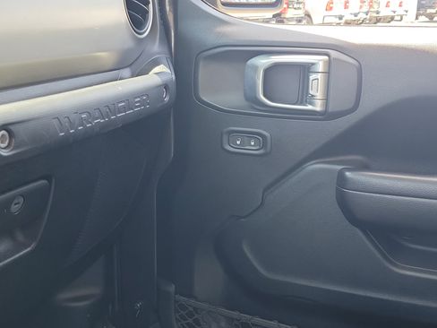 Used 2021 Jeep Wrangler Unlimited Sport AWD/4WD image 29