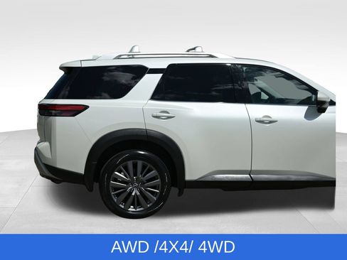 Used 2023 Nissan Pathfinder SL w/ SL Premium Package AWD/4WD image 12