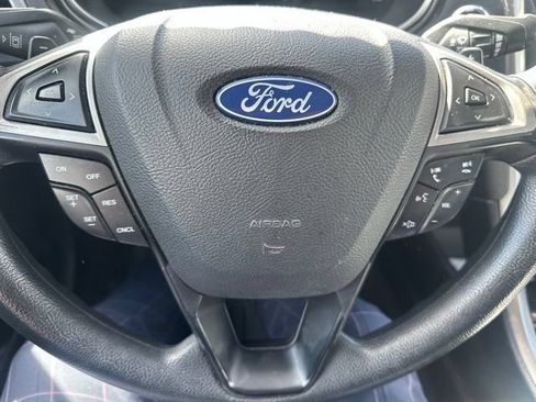 Used 2019 Ford Fusion SE AWD/4WD image 17