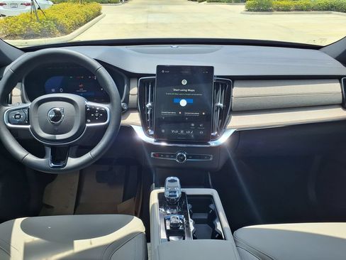 New 2026 Volvo XC90 B5 Plus w/ Protection Package Premier AWD/4WD image 19