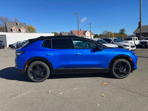 New 2026 Chevrolet Equinox EV RS w/ Convenience Package II FWD image 25