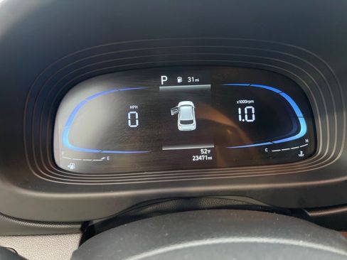 Used 2024 Hyundai Venue SEL image 11