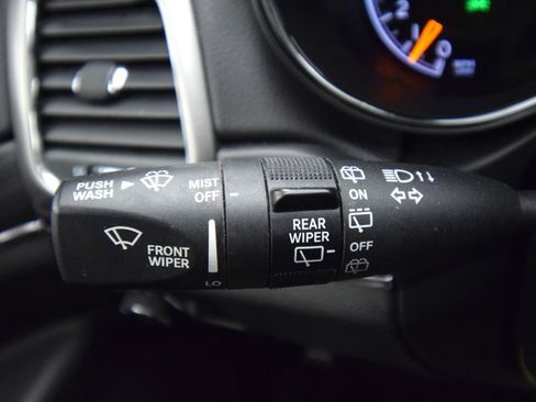 Used 2021 Jeep Grand Cherokee Limited AWD/4WD image 41