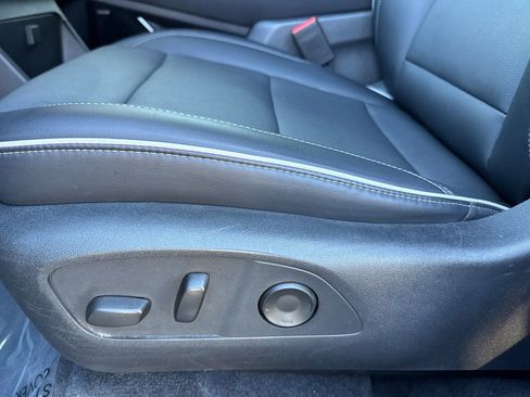 Used 2025 Buick Enclave Preferred image 12