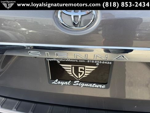 Used 2015 Toyota Sienna Limited Premium image 8