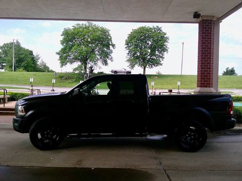 Used 2022 RAM 1500 Classic Warlock AWD/4WD image 9