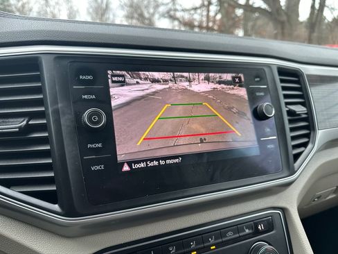 Used 2019 Volkswagen Atlas SE w/ Panoramic Sunroof Package image 10