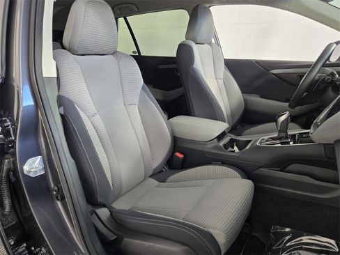 Used 2022 Subaru Outback Premium image 17