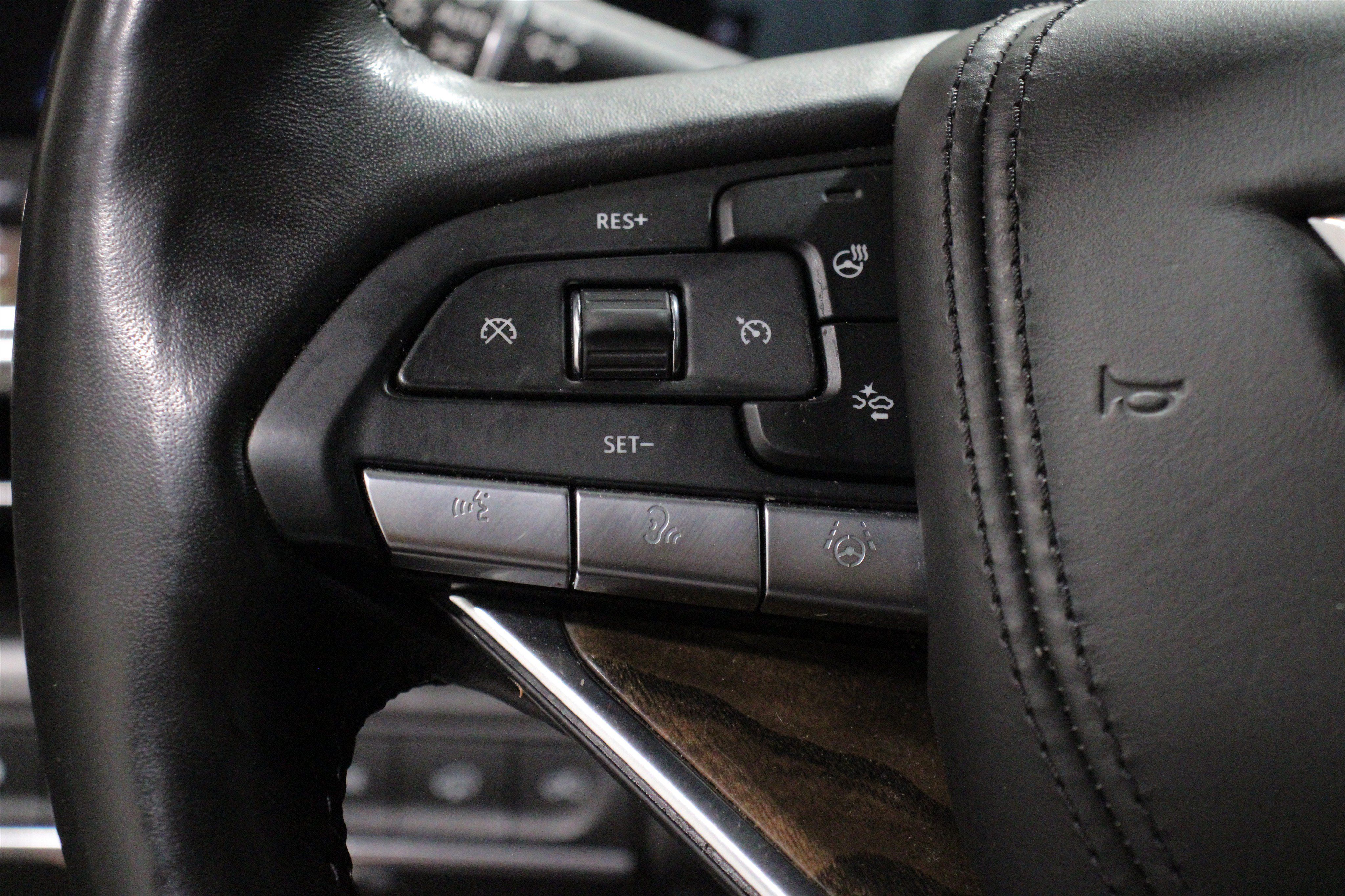 Used 2021 Cadillac Escalade Sport Platinum AWD/4WD image 9