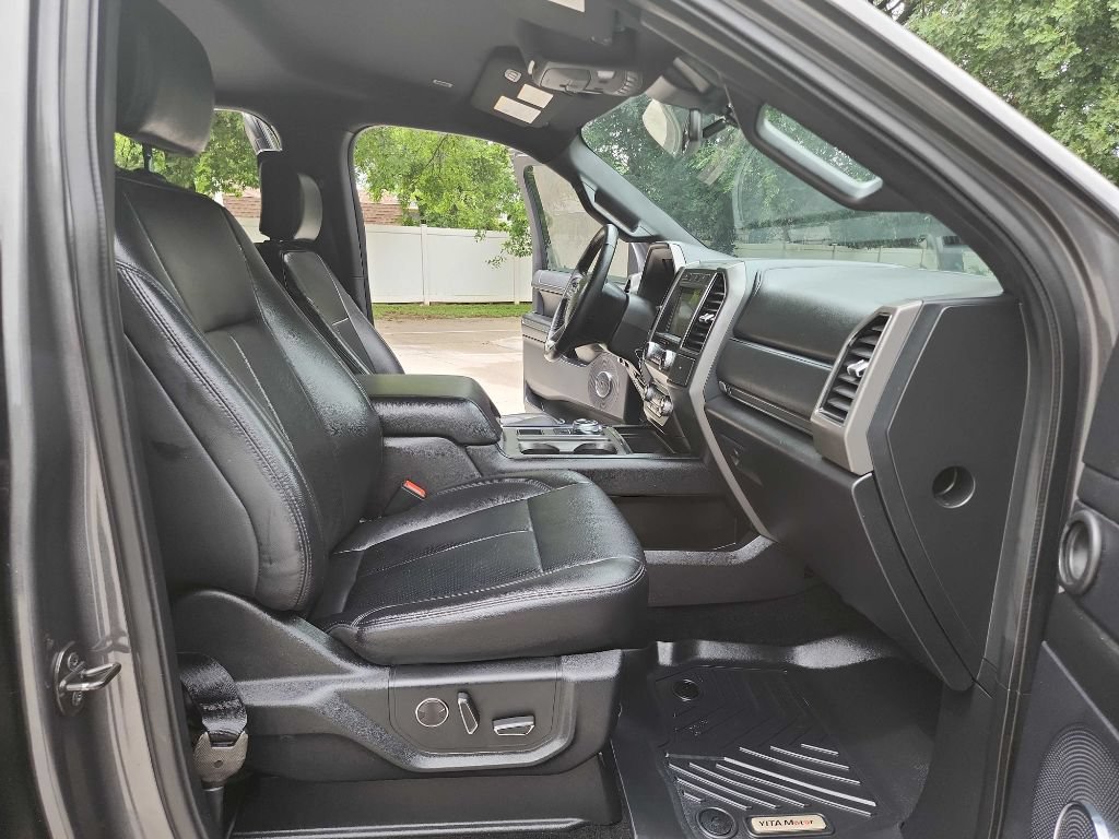 Used 2019 Ford Expedition XLT w/ Equipment Group 202A RWD image 39