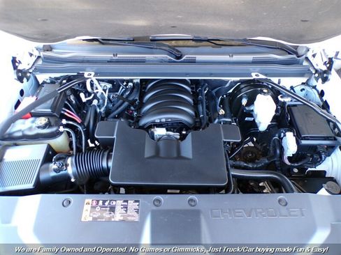 Used 2018 Chevrolet Suburban LT image 65