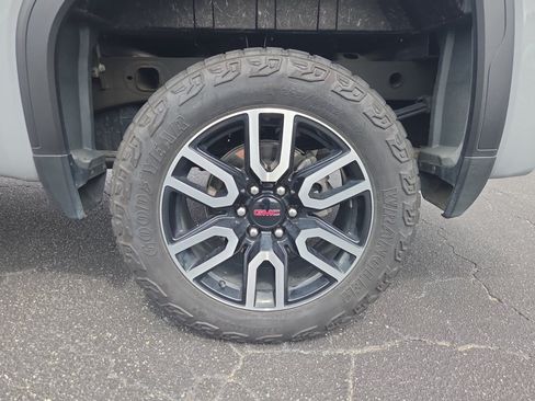 Used 2024 GMC Sierra 1500 AT4 w/ AT4 Carbonpro Edition AWD/4WD image 26