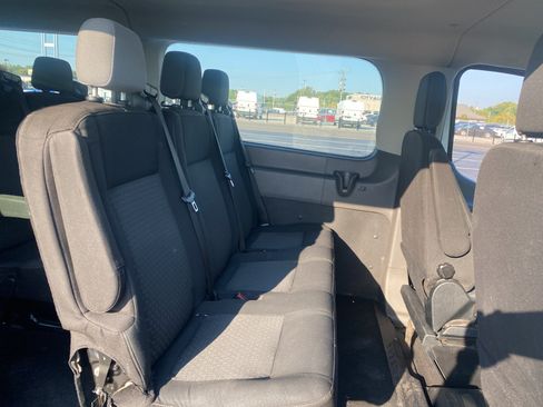 Used 2023 Ford Transit 350 XLT RWD image 4