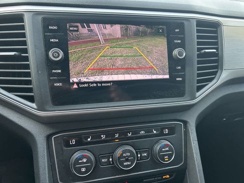 Used 2019 Volkswagen Atlas SE image 32