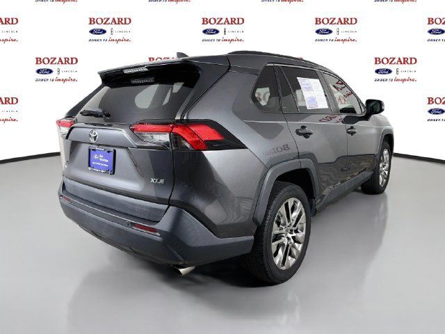 Used 2021 Toyota RAV4 XLE Premium FWD image 8