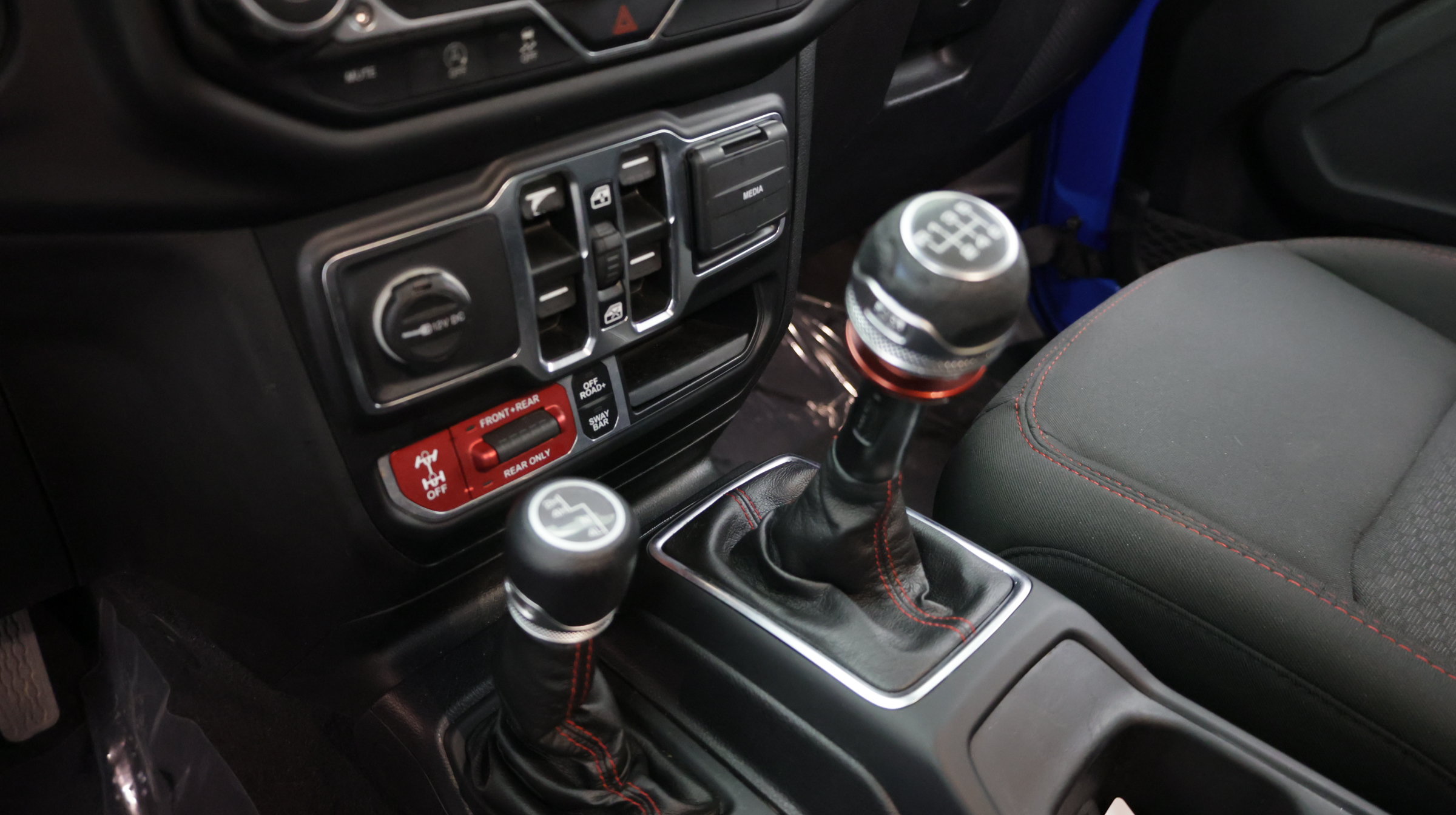 Used 2021 Jeep Gladiator Rubicon AWD/4WD image 22