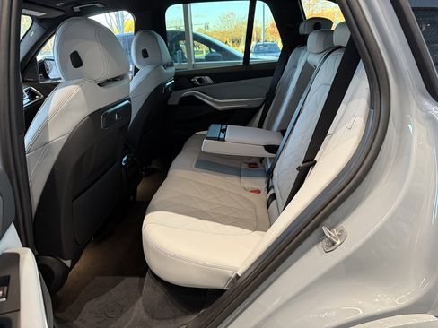 New 2026 BMW X5 xDrive40i w/ M Sport Package image 14