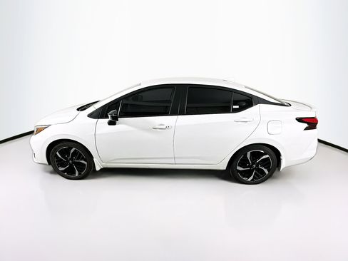 Used 2025 Nissan Versa SR w/ Trunk Package image 4