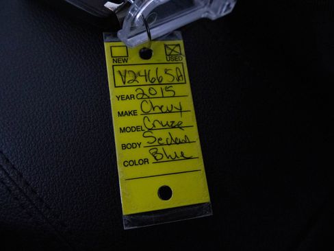 Used 2015 Chevrolet Cruze LT image 32