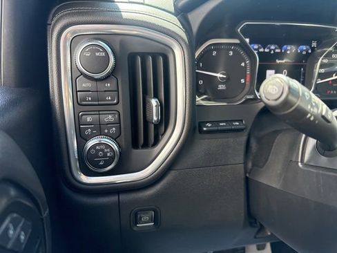 Used 2022 GMC Sierra 3500 Denali w/ Denali Ultimate Package AWD/4WD image 25