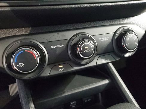 Certified 2022 Kia Forte LXS w/ LXS Technology Package image 30