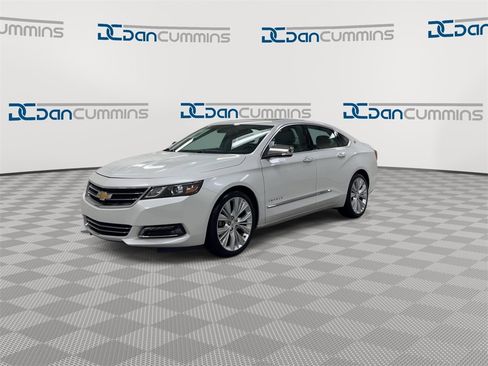 Used 2017 Chevrolet Impala Premier w/ Enhanced Convenience Package image 4