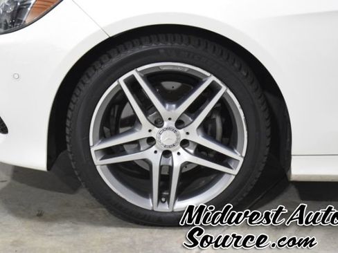 Used 2016 Mercedes-Benz E 400 4MATIC Sedan image 8