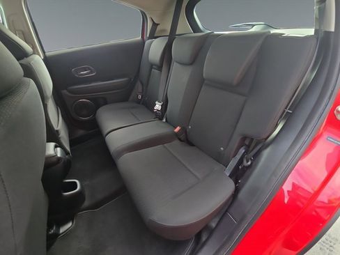 Used 2018 Honda HR-V EX image 17