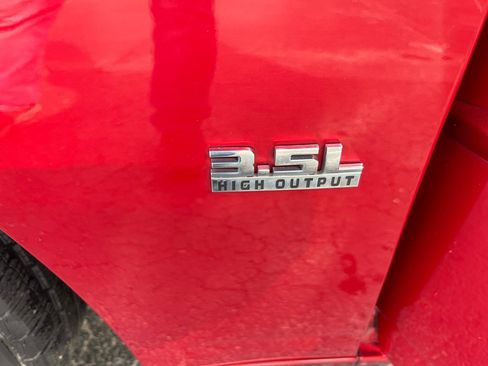 Used 2010 Dodge Charger SXT w/ Leather Interior Group RWD image 19