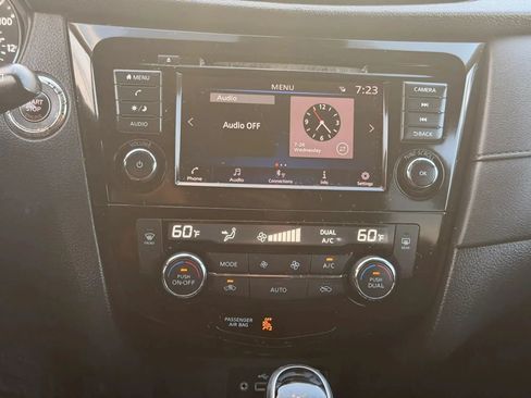 Used 2019 Nissan Rogue SV FWD image 43