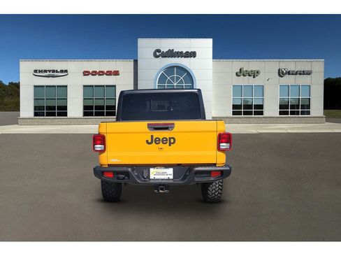 Used 2021 Jeep Gladiator Sport AWD/4WD image 4