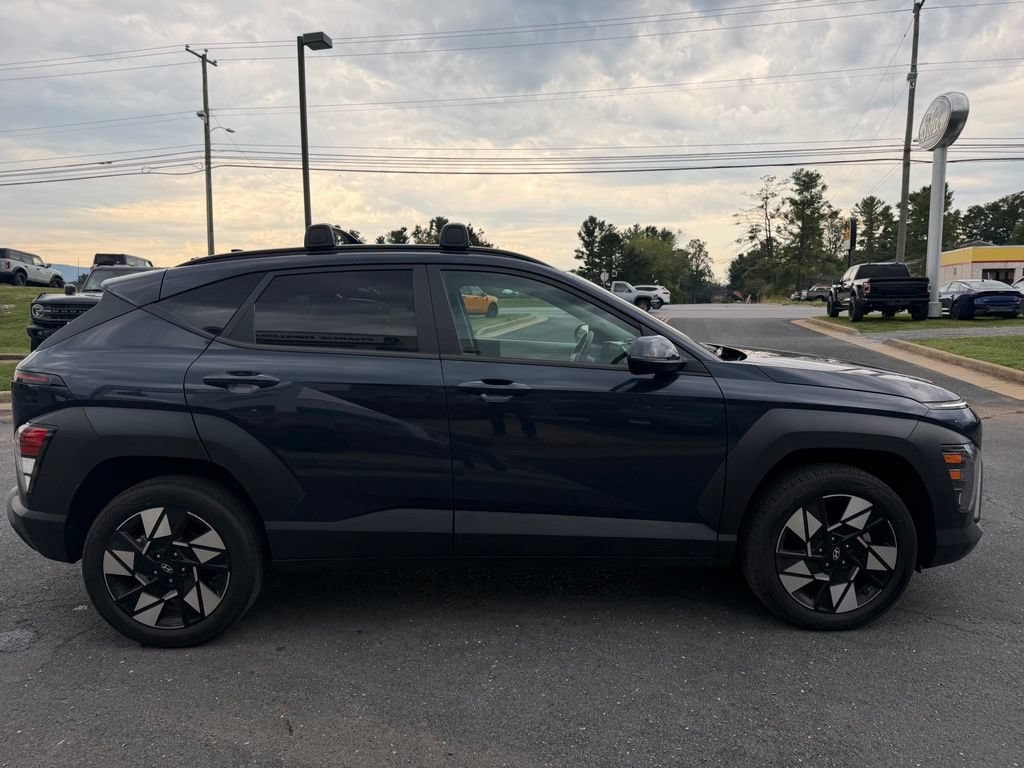 Used 2024 Hyundai Kona SEL w/ Convenience Package AWD/4WD image 5