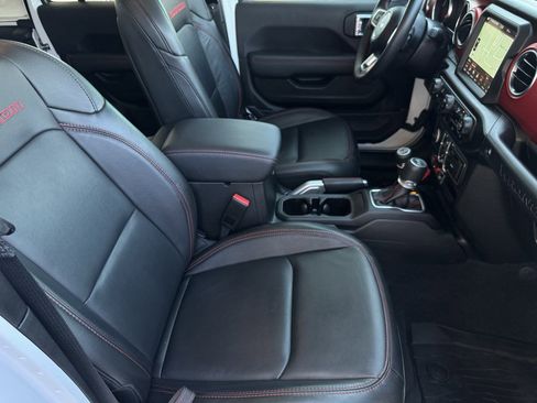 Used 2022 Jeep Wrangler Unlimited Rubicon w/ Xtreme Recon 35" Tire Package image 23