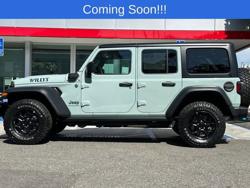 Used 2023 Jeep Wrangler Unlimited w/ Convenience Group image 7